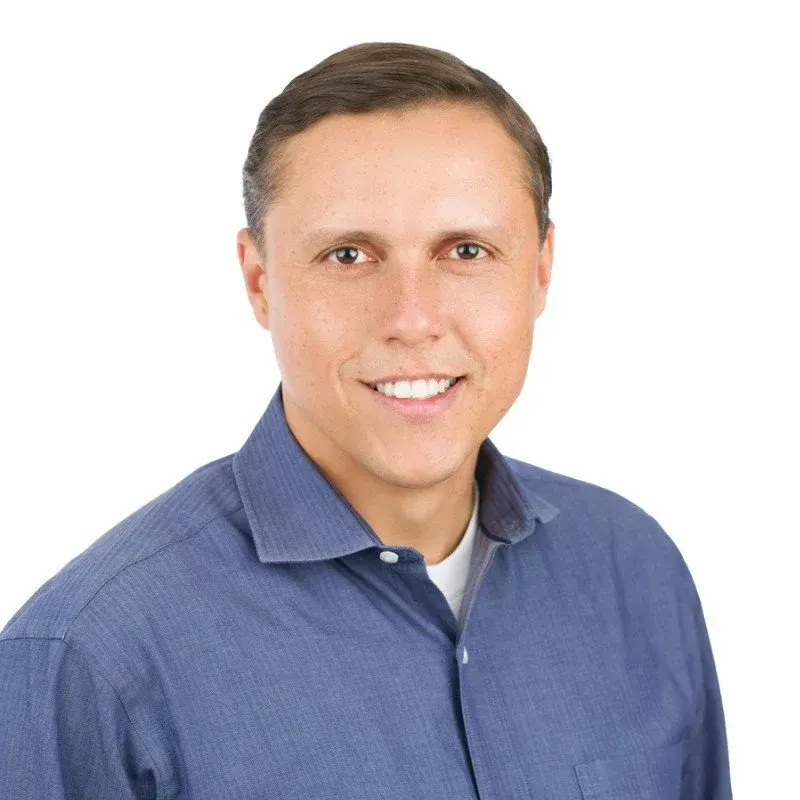Alvaro Brisolla of Megapixeler, commercial photographer in Jacksonville, FL